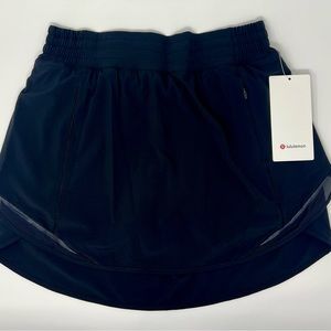 NWT. Lululemon Hotty Hot HR skirt. Size 8. Black.